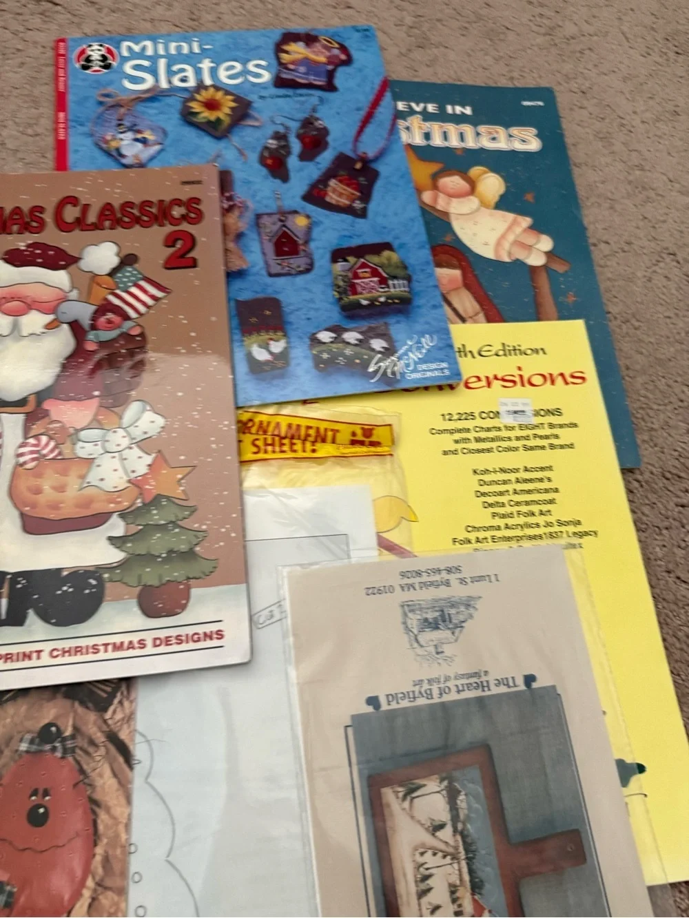 Lot of Assorted Vintage Craft Books | Arts & Crafts Supplies